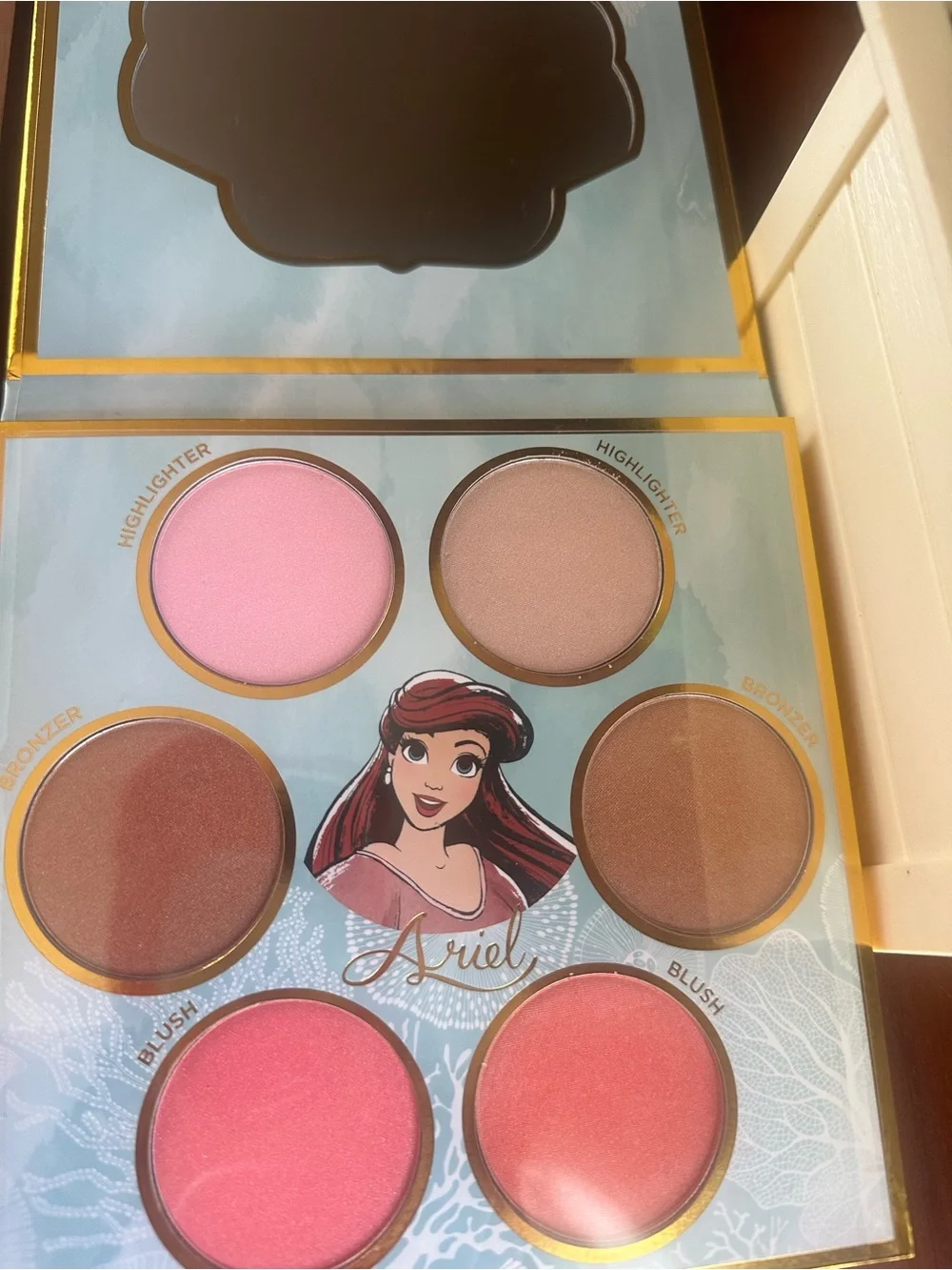 Disney Princess ARIEL Complexion Palette - Bronzer/Highlighter/Blush - 6 Shades